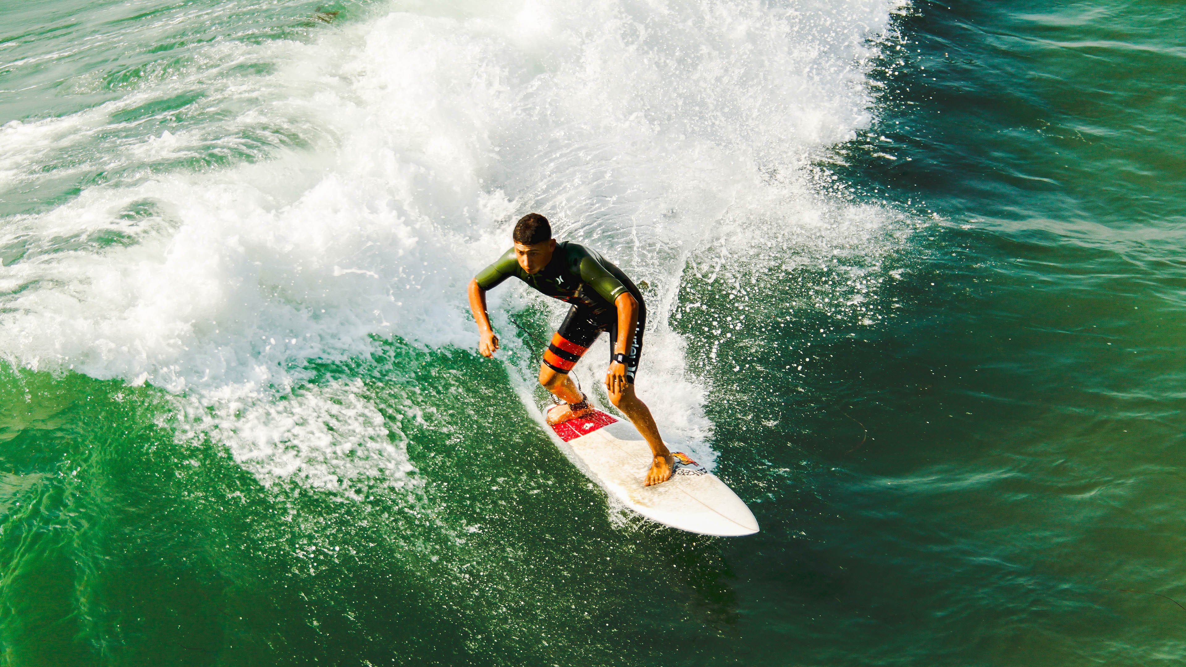 裁判员经验谈：如何确保判罚的专业性与公正性